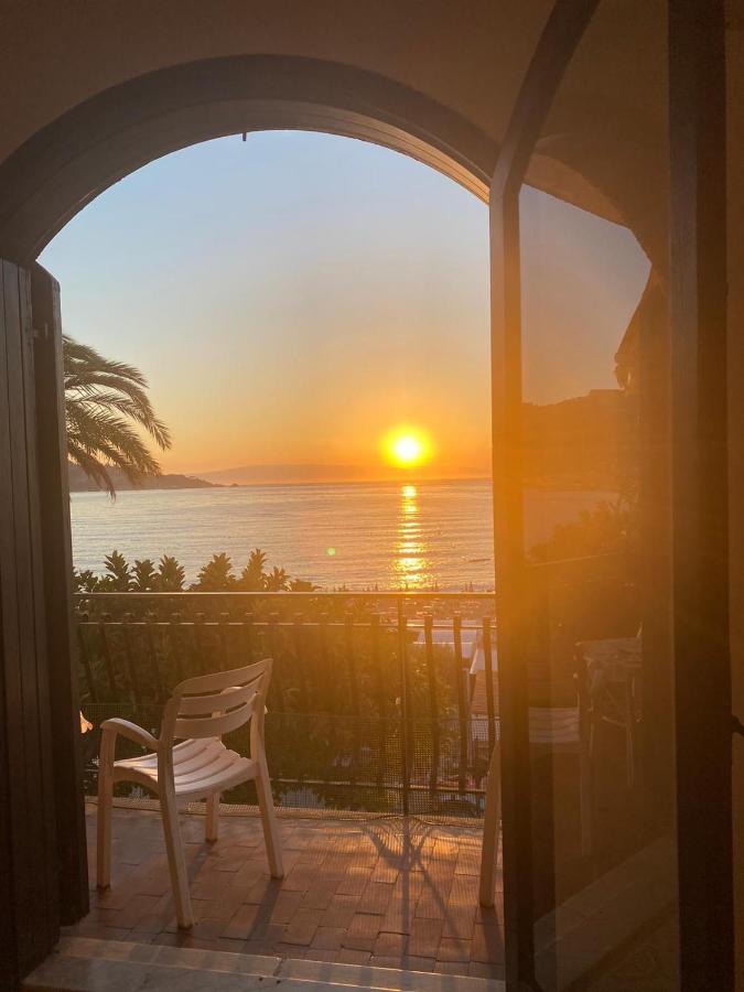 Appartamento Taormina Giardini-Naxos Esterno foto